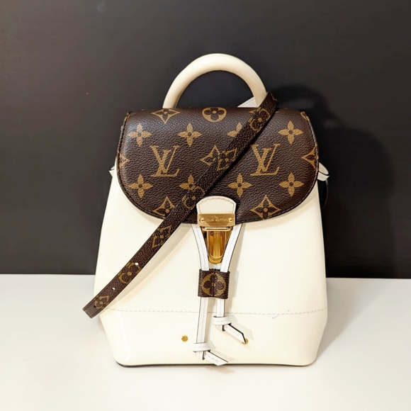✨️💎Rare .Authentic Louis Vuitton Hot spring backpack patent leather monogram - Picture 10 of 15